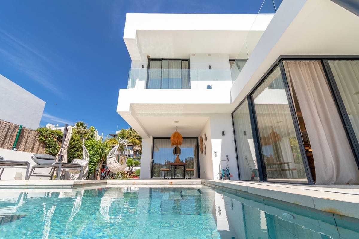 Chalet de 4 habitaciones en Atalaya-Isdabe en venta con garaje - 1.775.000 € (Ref: 9077370)