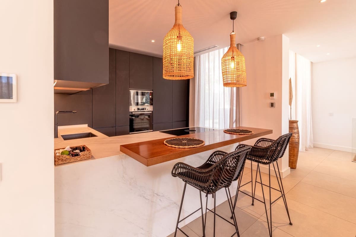 Chalet de 4 habitaciones en Atalaya-Isdabe en venta con garaje - 1.775.000 € (Ref: 9077370)