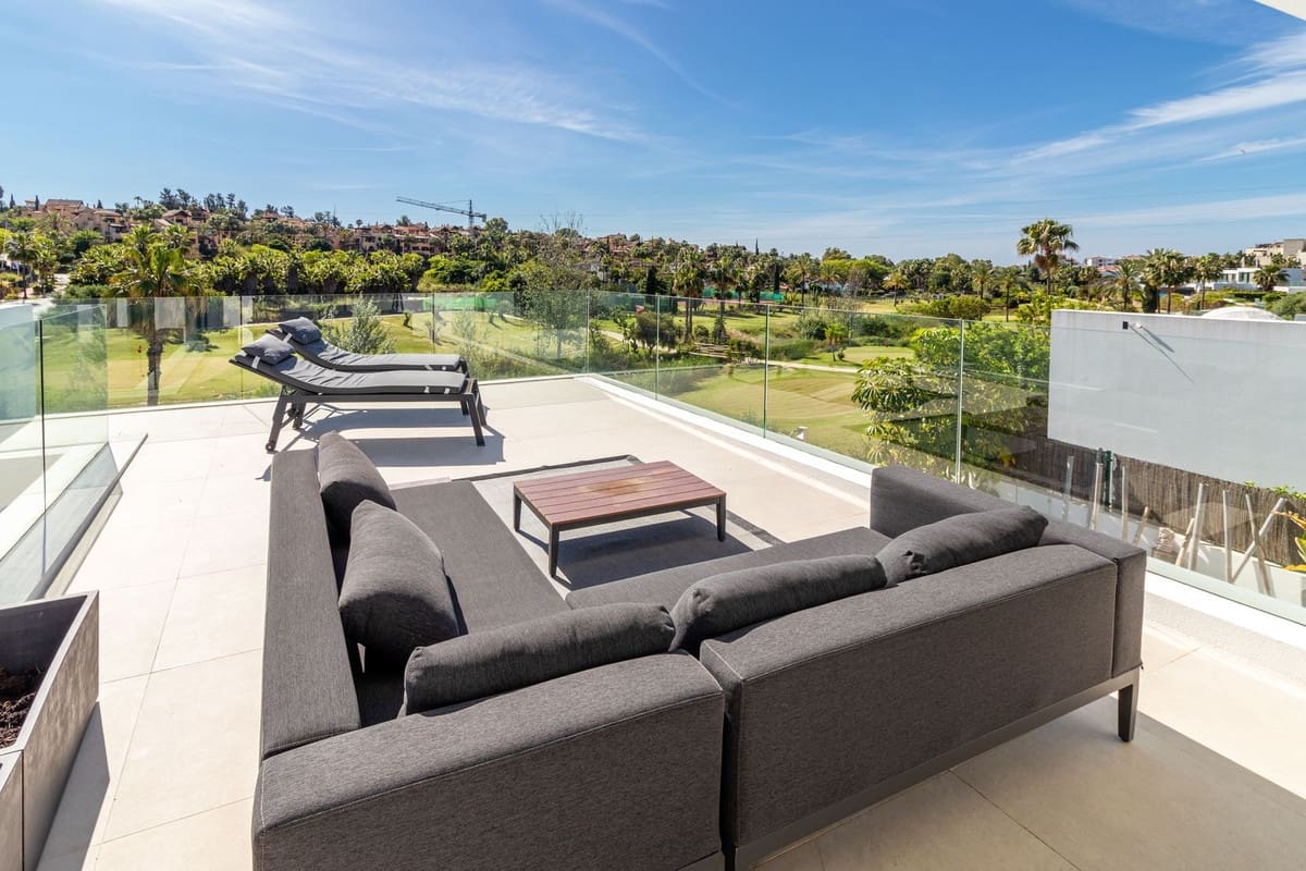 Chalet de 4 habitaciones en Atalaya-Isdabe en venta con garaje - 1.775.000 € (Ref: 9077370)