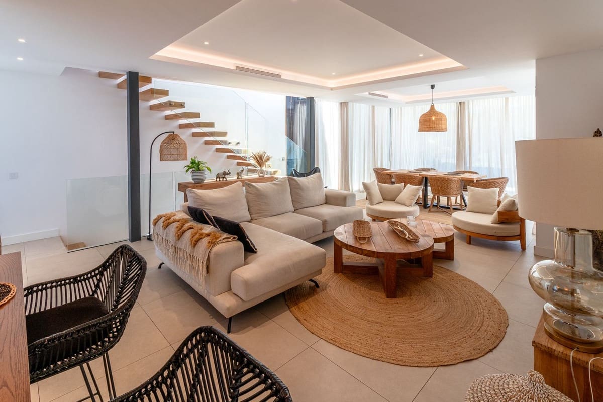 Chalet de 4 habitaciones en Atalaya-Isdabe en venta con garaje - 1.775.000 € (Ref: 9077370)