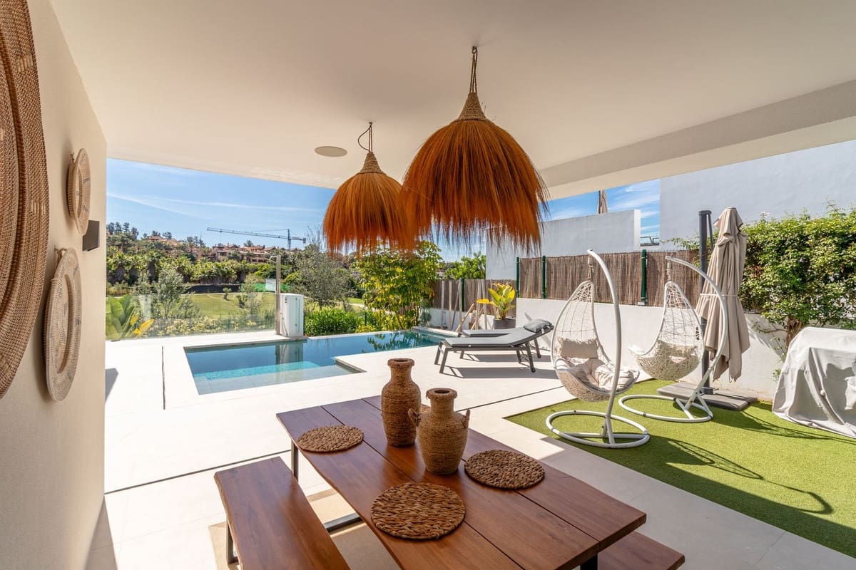 Chalet de 4 habitaciones en Atalaya-Isdabe en venta con garaje - 1.775.000 € (Ref: 9077370)