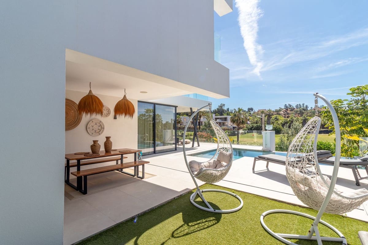 Chalet de 4 habitaciones en Atalaya-Isdabe en venta con garaje - 1.775.000 € (Ref: 9077370)