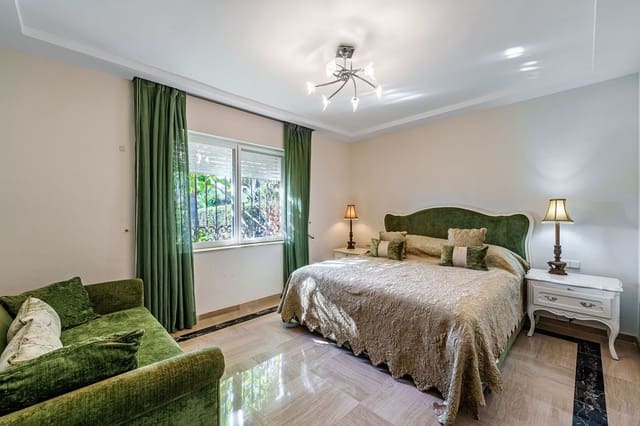 9 soverom Villa til salgs i Benamara, Estepona med garasje - € 8 499 000 (Ref: 9077372)