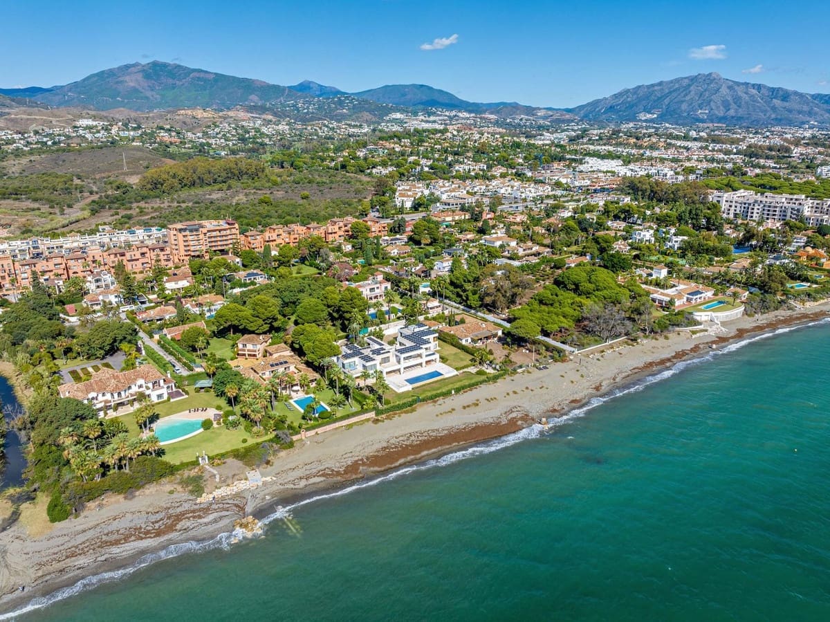 9 soveværelse Villa til salg i Benamara med garage - € 8.499.000 (Ref: 9077372)