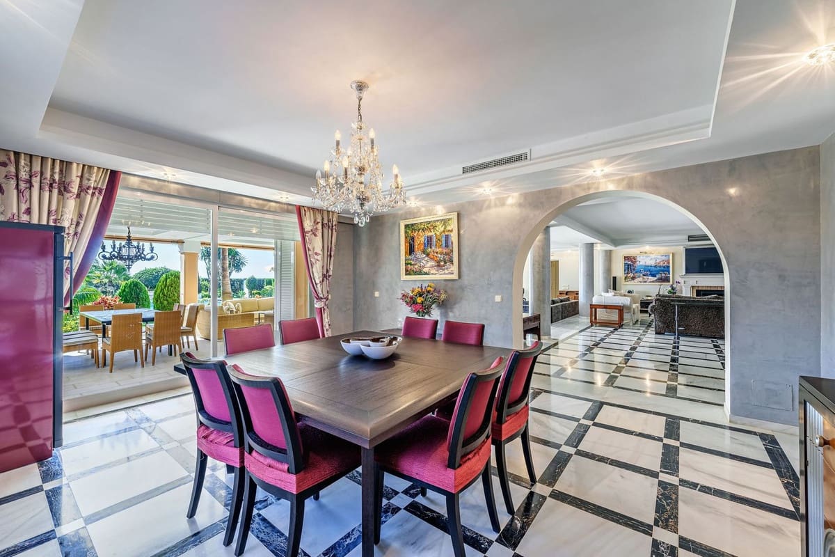 9 soveværelse Villa til salg i Benamara med garage - € 7.990.000 (Ref: 9077372)