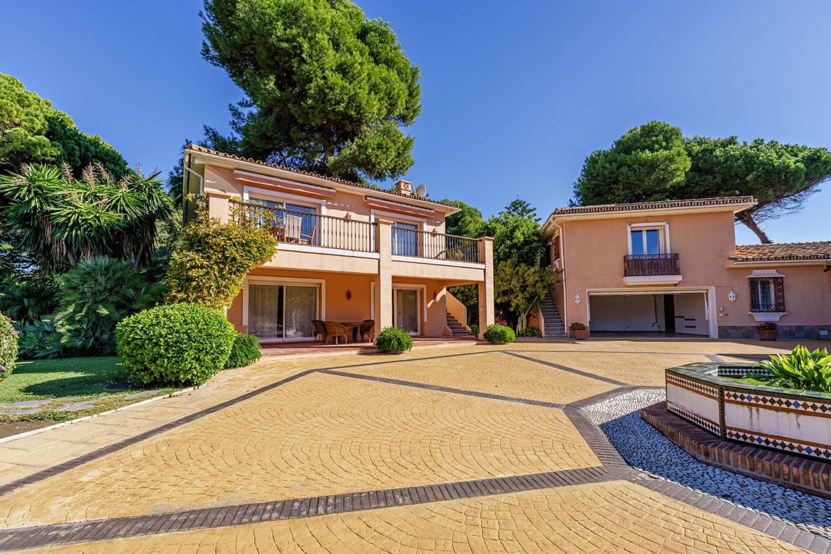 9 soveværelse Villa til salg i Benamara med garage - € 7.990.000 (Ref: 9077372)