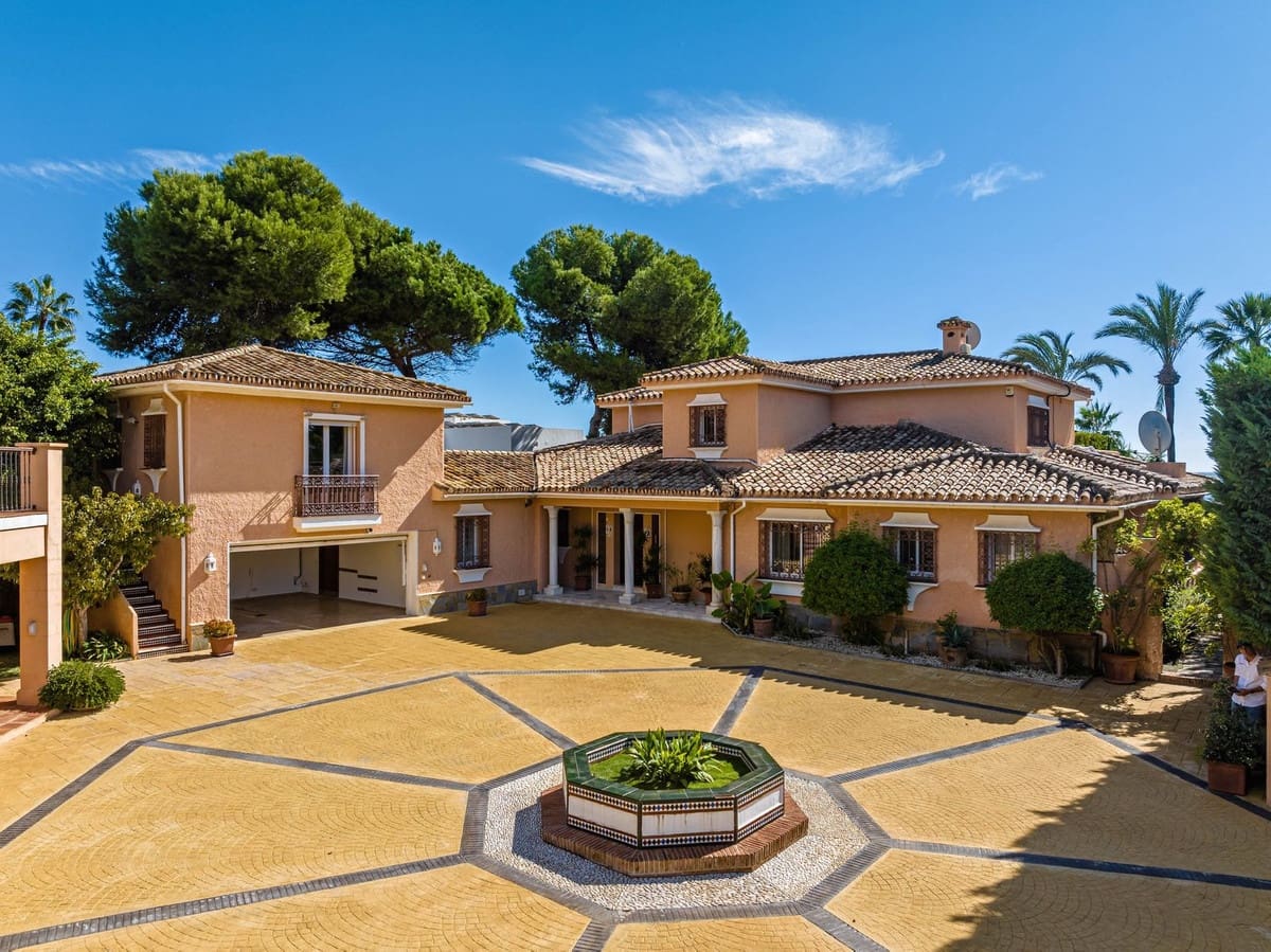 9 soveværelse Villa til salg i Benamara med garage - € 7.990.000 (Ref: 9077372)