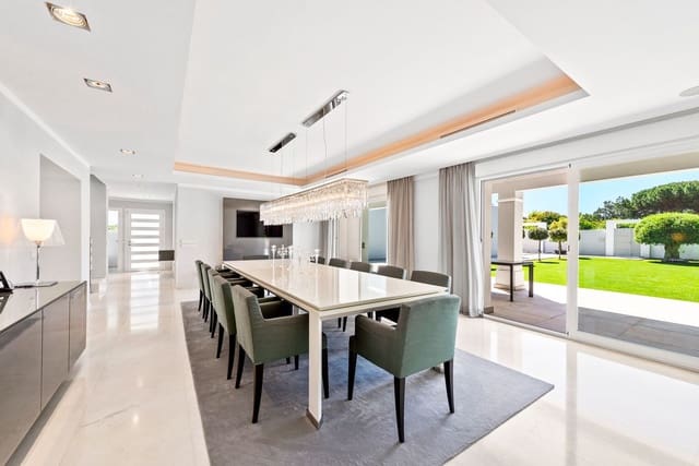 Chalet de 7 habitaciones en El Paraiso, Estepona en venta - 3.799.000 € (Ref: 9077374)