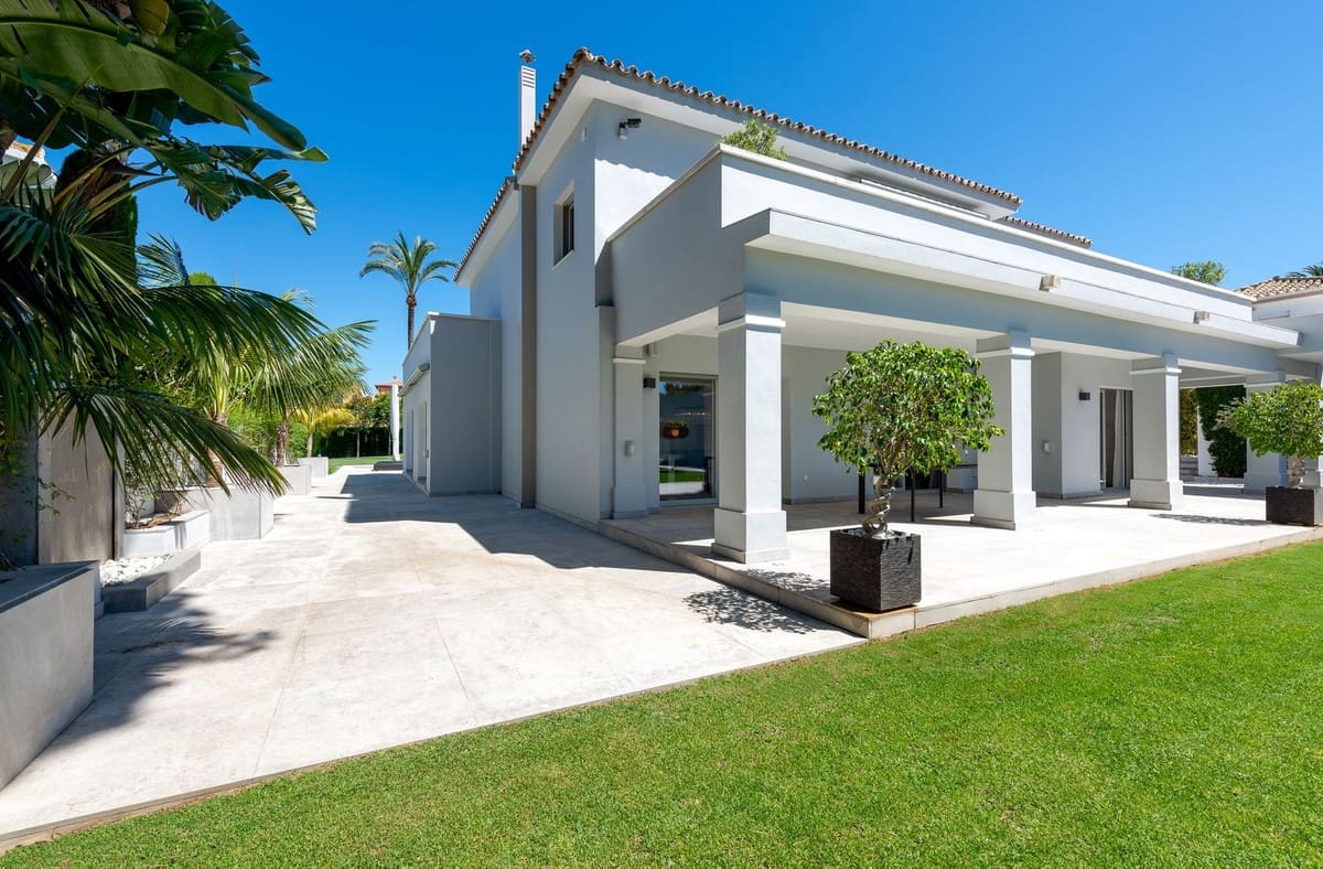 Chalet de 7 habitaciones en El Paraiso en venta - 3.799.000 € (Ref: 9077374)