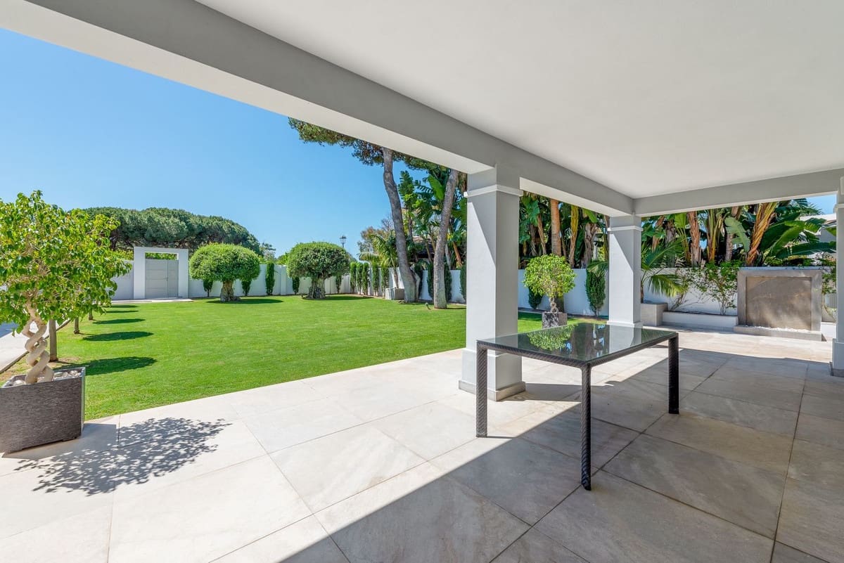 Chalet de 7 habitaciones en El Paraiso en venta - 3.799.000 € (Ref: 9077374)