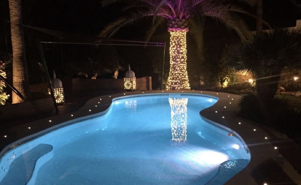 Chalet de 6 habitaciones en Estepona en venta con garaje - 2.995.000 € (Ref: 9077375)