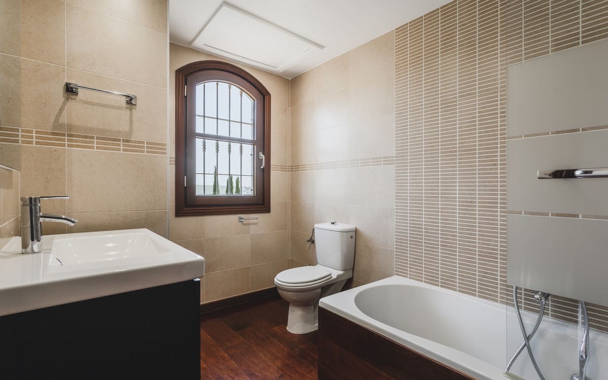 7 bedroom Villa for sale in Estepona with garage - € 2,900,000 (Ref: 9077376)