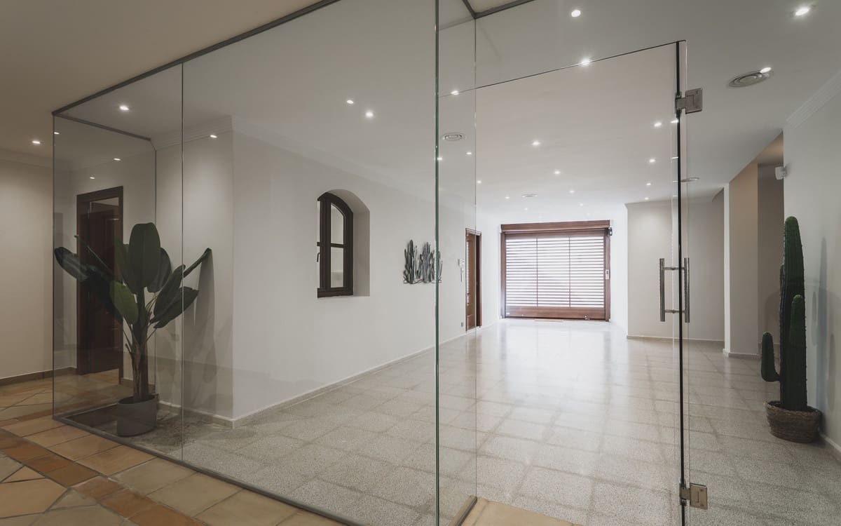 7 bedroom Villa for sale in Estepona with garage - € 2,900,000 (Ref: 9077376)