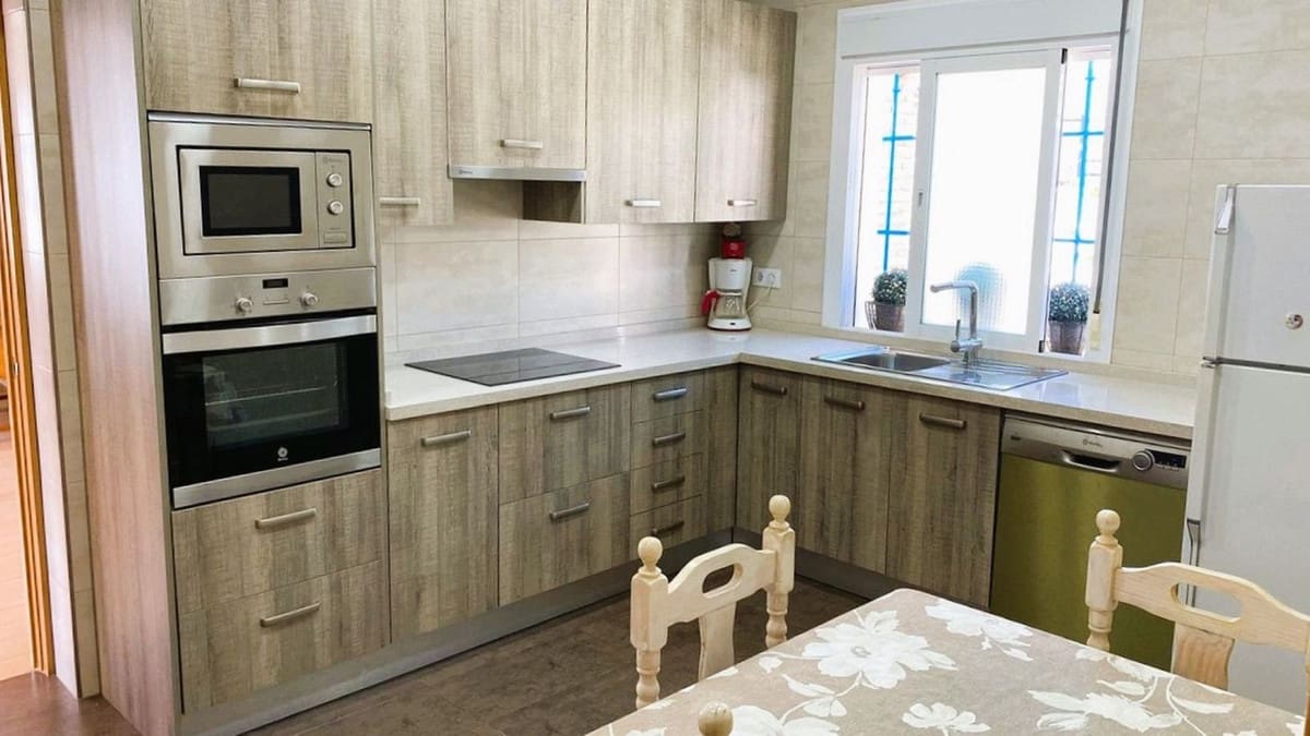 3 bedroom Villa for sale in Estepona - € 2,800,000 (Ref: 9077377)