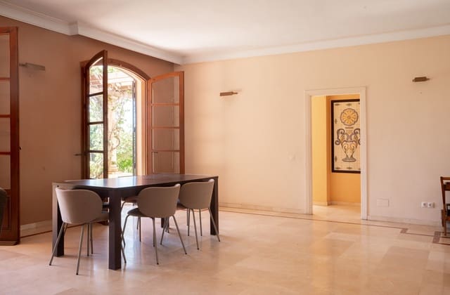 4 makuuhuone Huvila myytävänä paikassa El Paraiso, Estepona - 1 900 000 € (Ref: 9077382)
