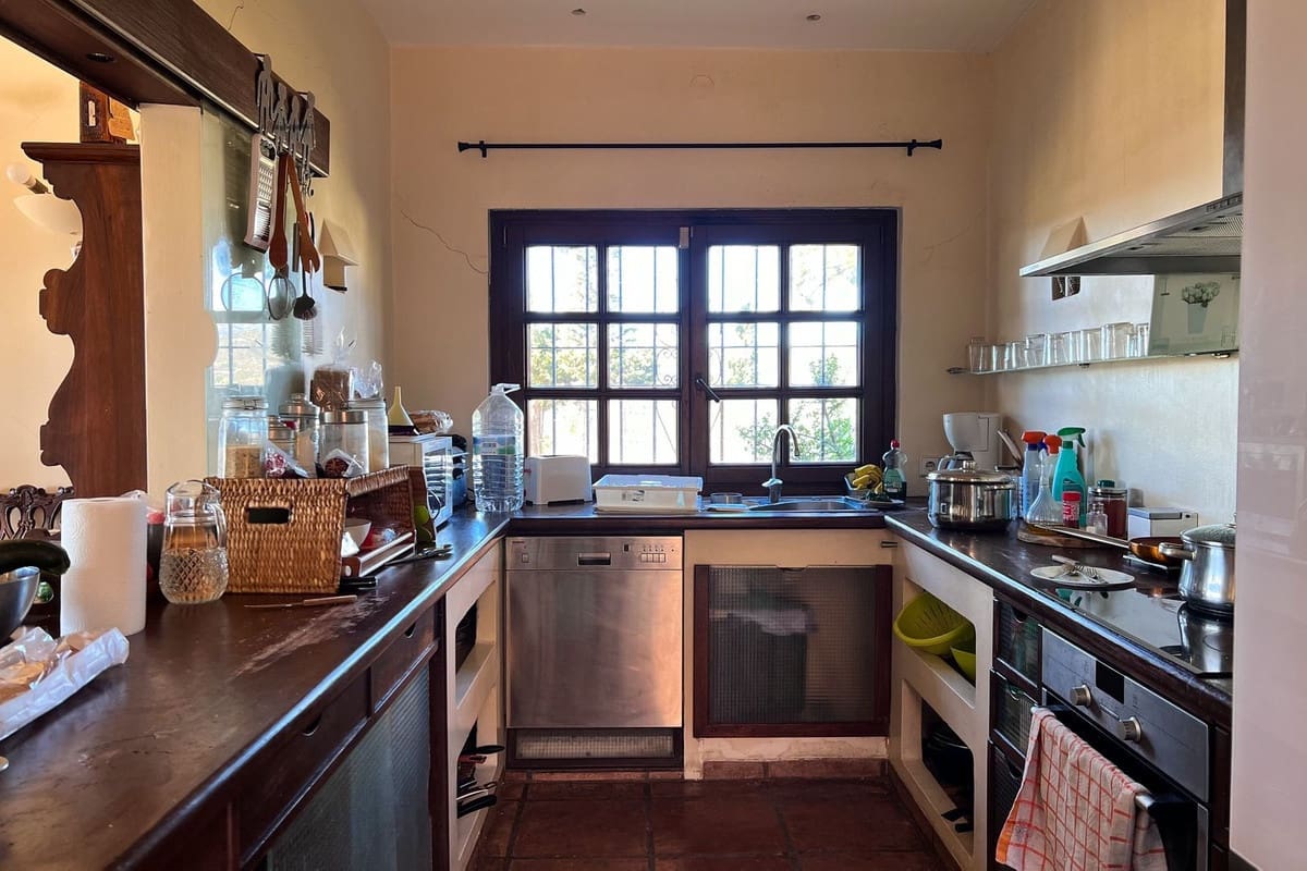 Chalet de 4 habitaciones en Estepona en venta - 1.800.000 € (Ref: 9077387)