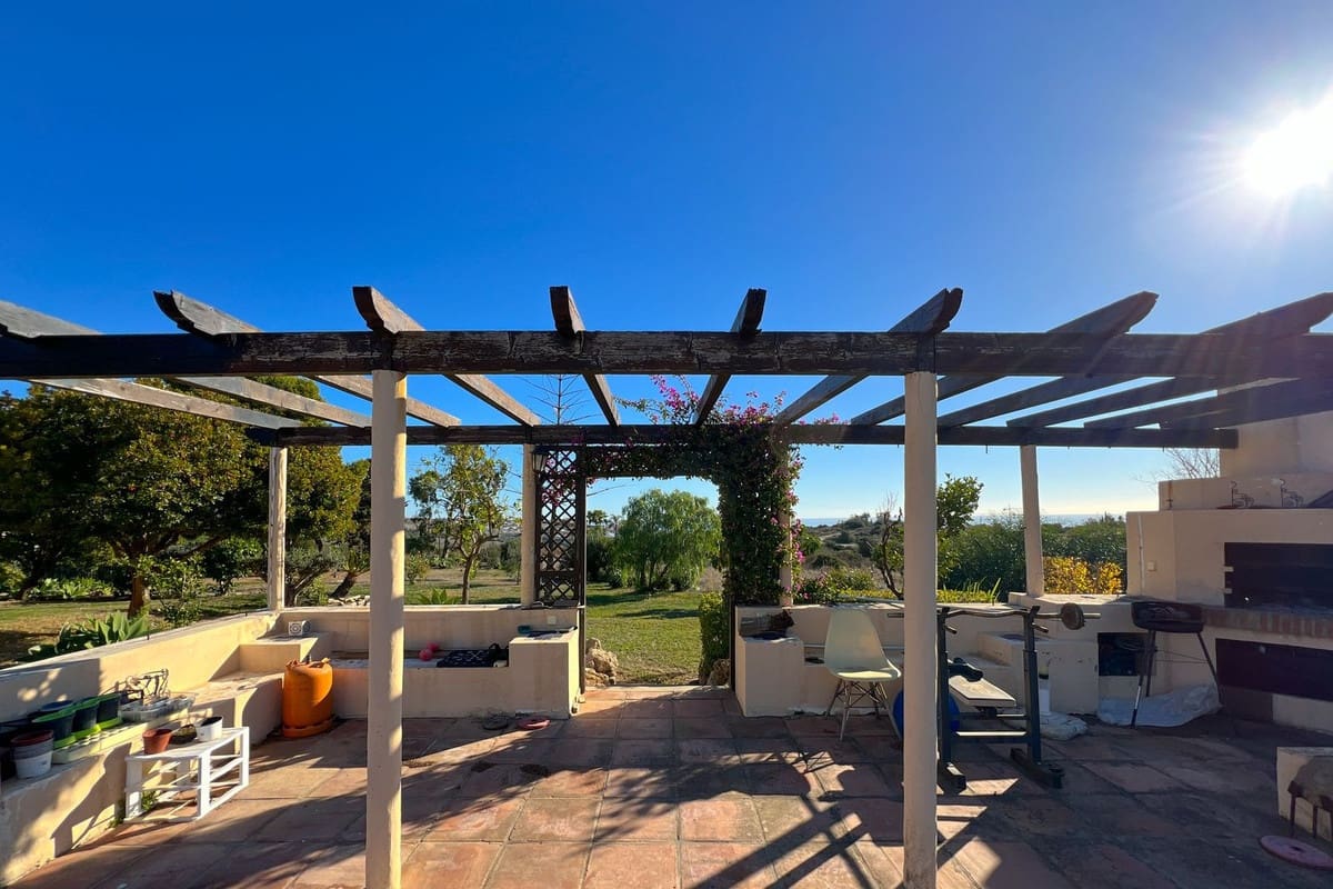 Chalet de 4 habitaciones en Estepona en venta - 1.800.000 € (Ref: 9077387)