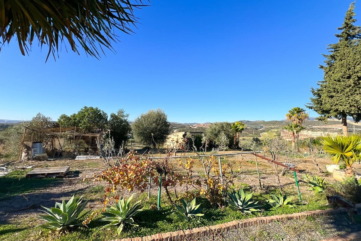 Chalet de 4 habitaciones en Estepona en venta - 1.800.000 € (Ref: 9077387)