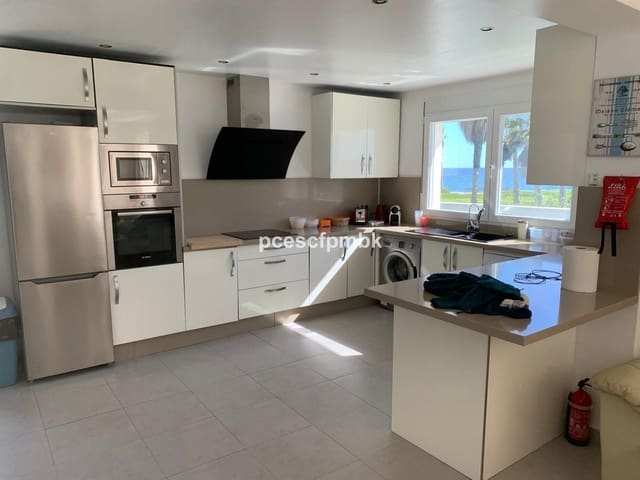 3 makuuhuone Huvila myytävänä paikassa Estepona mukana 
autotalli - 1 650 000 € (Ref: 9077388)