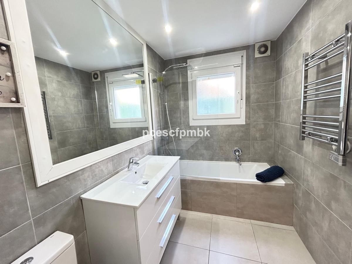 3 makuuhuone Huvila myytävänä paikassa Estepona mukana 
autotalli - 1 650 000 € (Ref: 9077388)