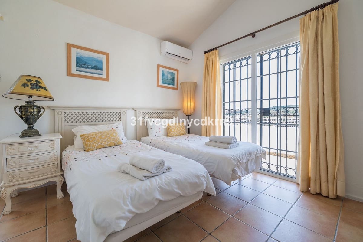 6 camera da letto Villa in vendita in Estepona - 1.600.000 € (Rif: 9077389)