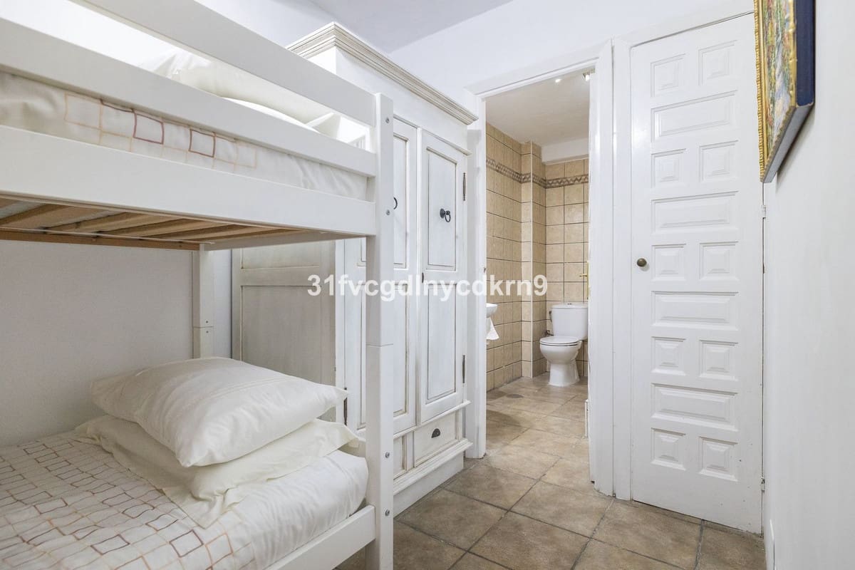 6 camera da letto Villa in vendita in Estepona - 1.600.000 € (Rif: 9077389)