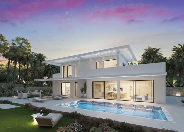 Chalet de 4 habitaciones en Estepona en venta - 1.495.000 € (Ref: 9077390)
