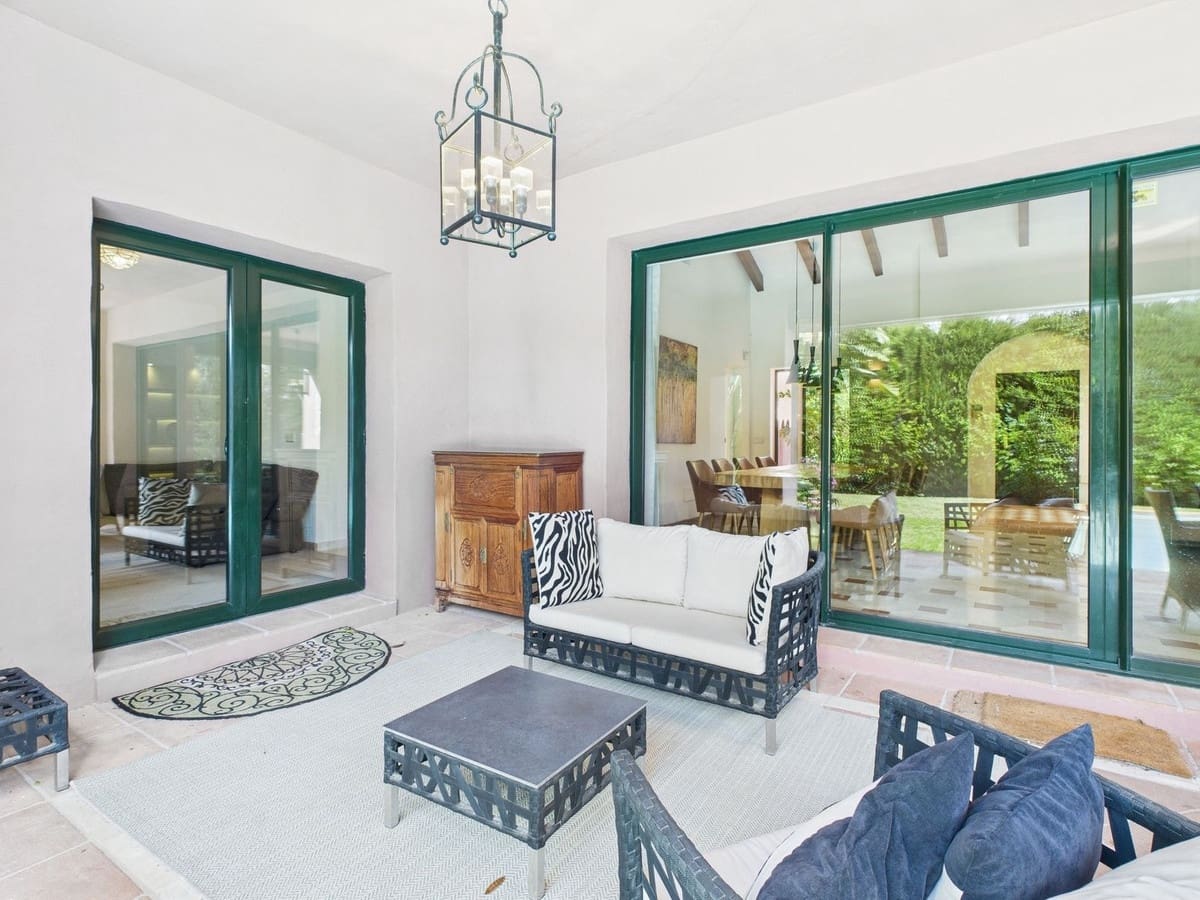4 slaapkamer Villa te koop in Estepona - € 1.495.000 (Ref: 9077391)