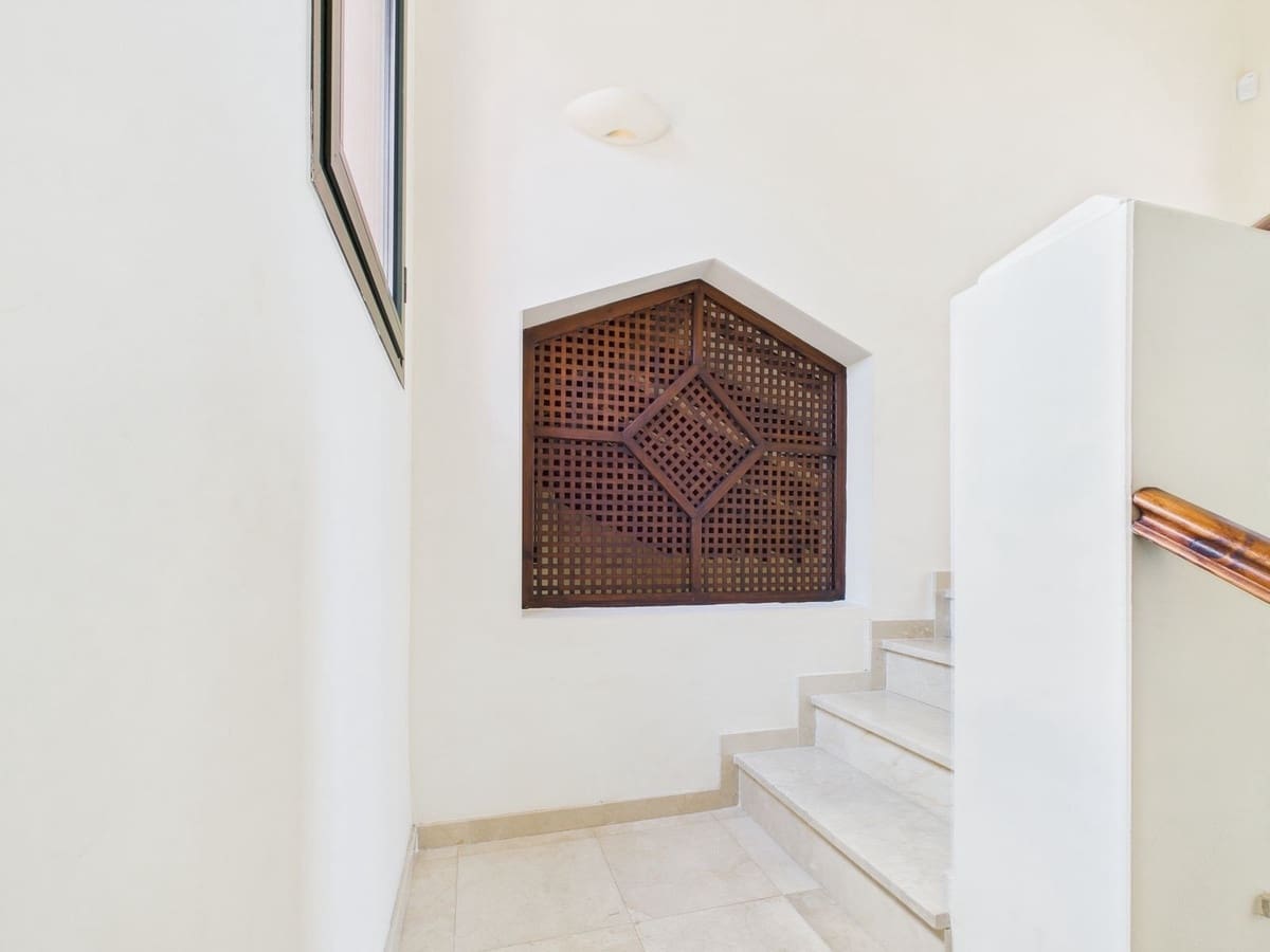 4 slaapkamer Villa te koop in Estepona - € 1.495.000 (Ref: 9077391)