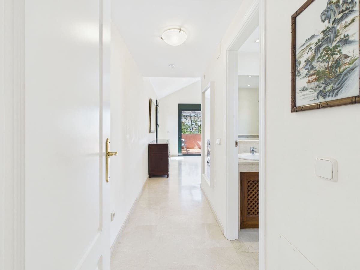 4 slaapkamer Villa te koop in Estepona - € 1.495.000 (Ref: 9077391)