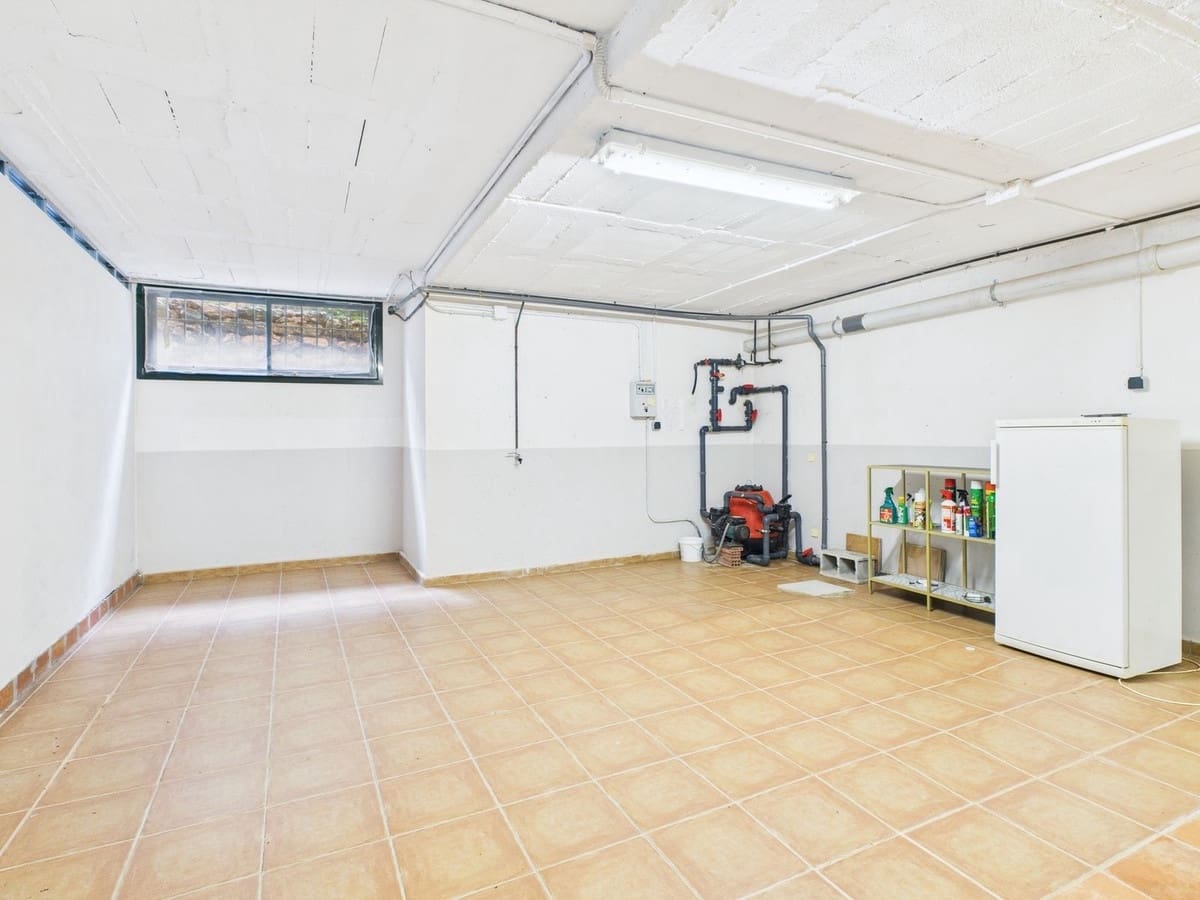 4 slaapkamer Villa te koop in Estepona - € 1.495.000 (Ref: 9077391)