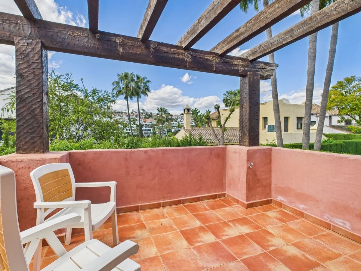 4 slaapkamer Villa te koop in Estepona - € 1.495.000 (Ref: 9077391)