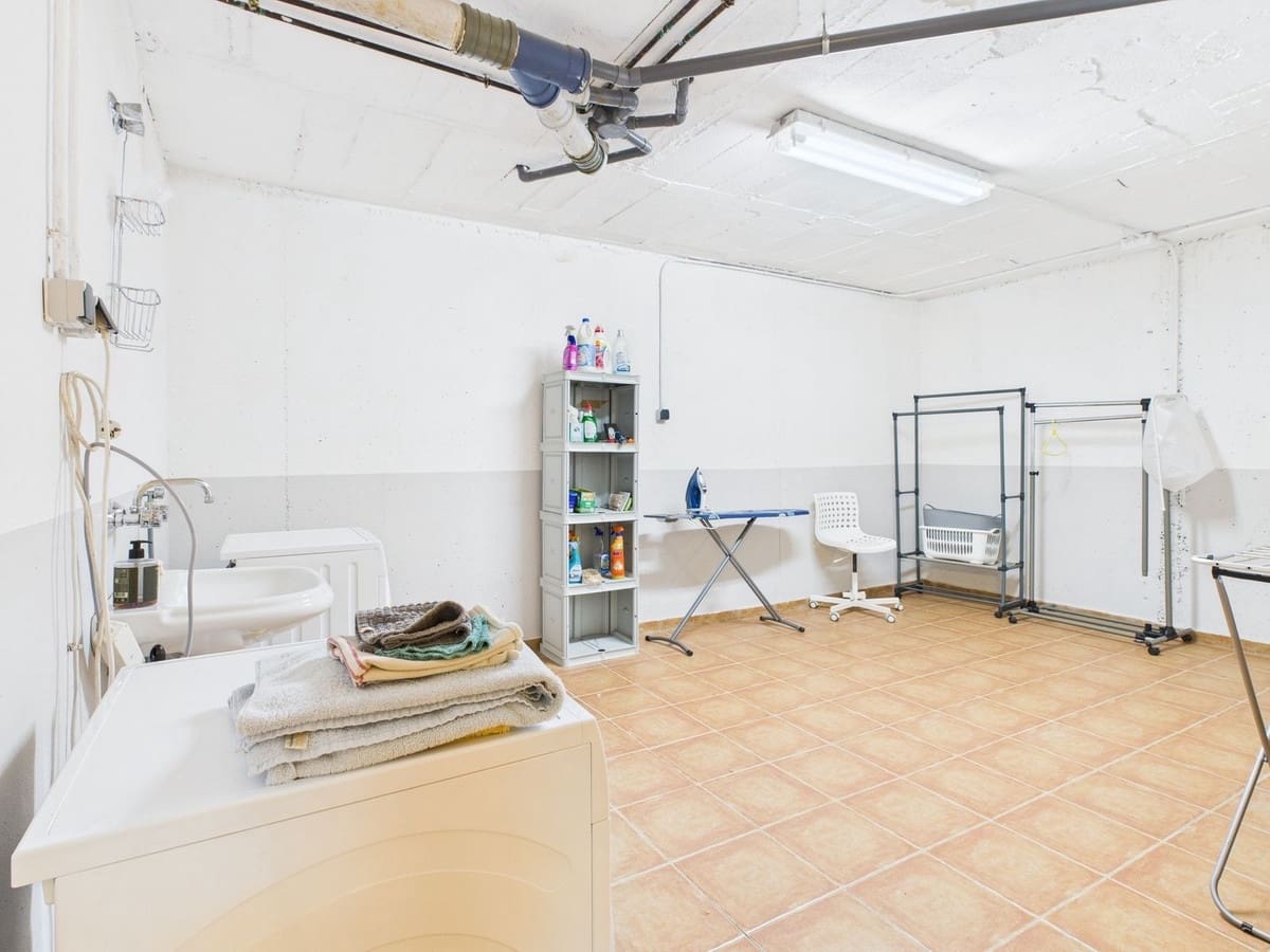 4 slaapkamer Villa te koop in Estepona - € 1.495.000 (Ref: 9077391)