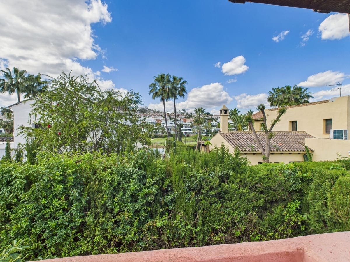 4 slaapkamer Villa te koop in Estepona - € 1.495.000 (Ref: 9077391)
