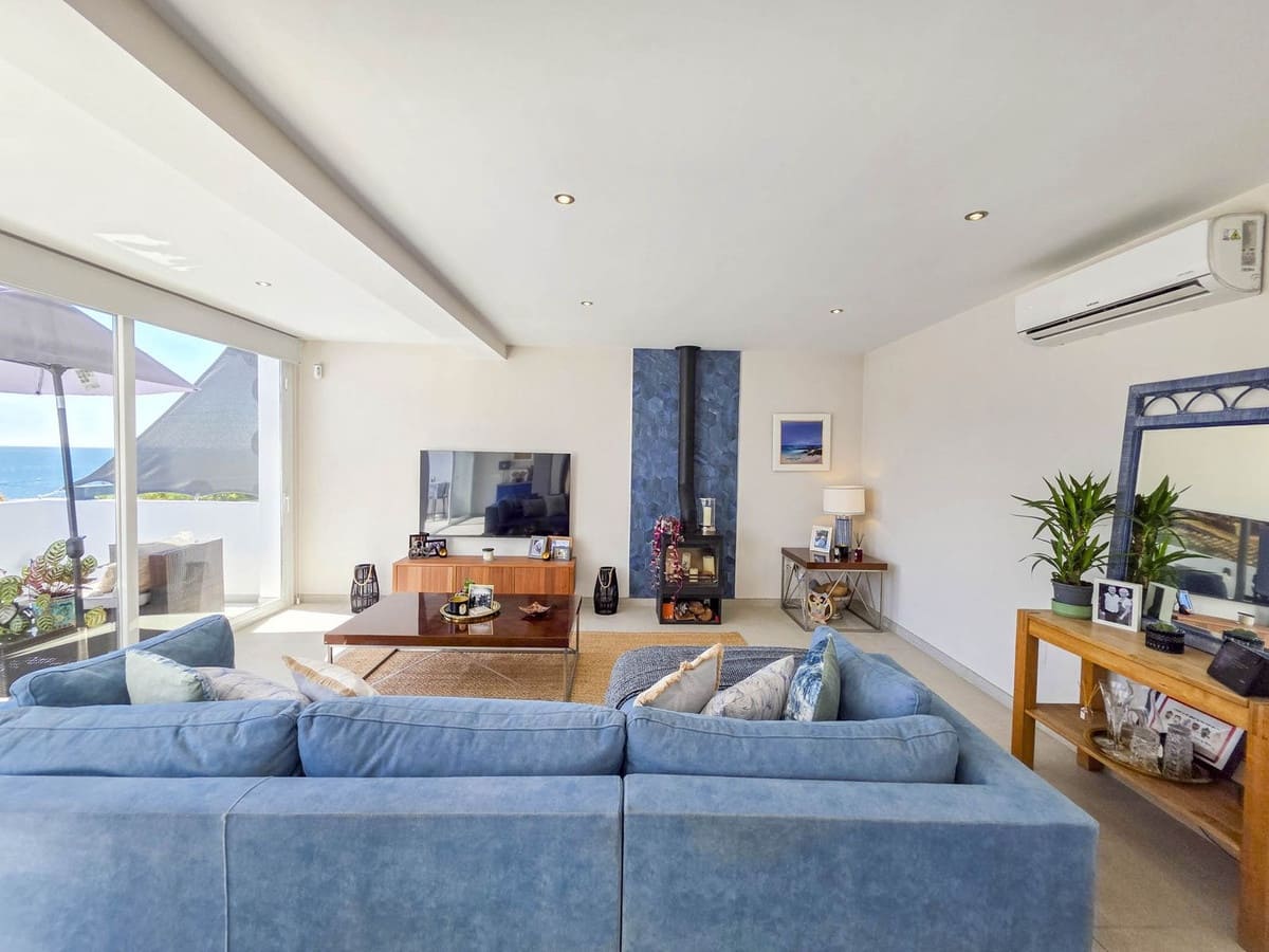 Chalet de 4 habitaciones en Estepona en venta - 998.000 € (Ref: 9077394)