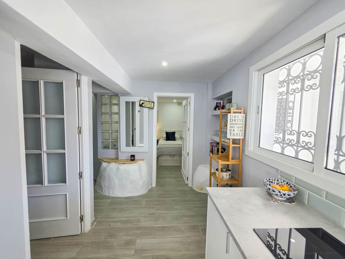 Chalet de 4 habitaciones en Estepona en venta - 998.000 € (Ref: 9077394)