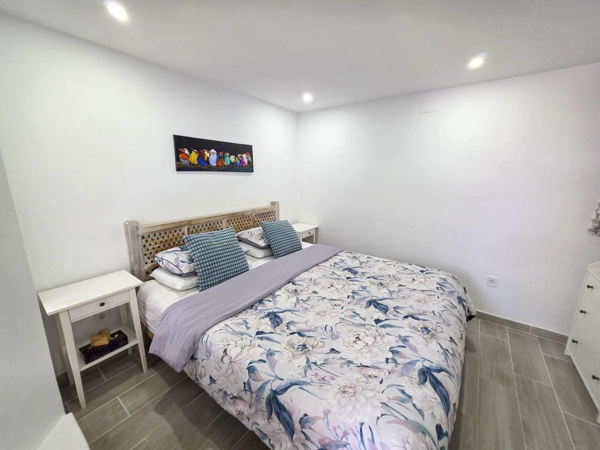 Chalet de 4 habitaciones en Estepona en venta - 998.000 € (Ref: 9077394)