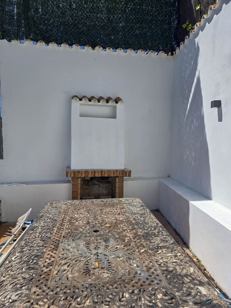 Chalet de 4 habitaciones en Estepona en venta - 998.000 € (Ref: 9077394)