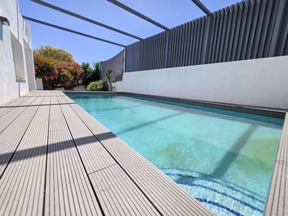 Chalet de 4 habitaciones en Estepona en venta - 998.000 € (Ref: 9077394)