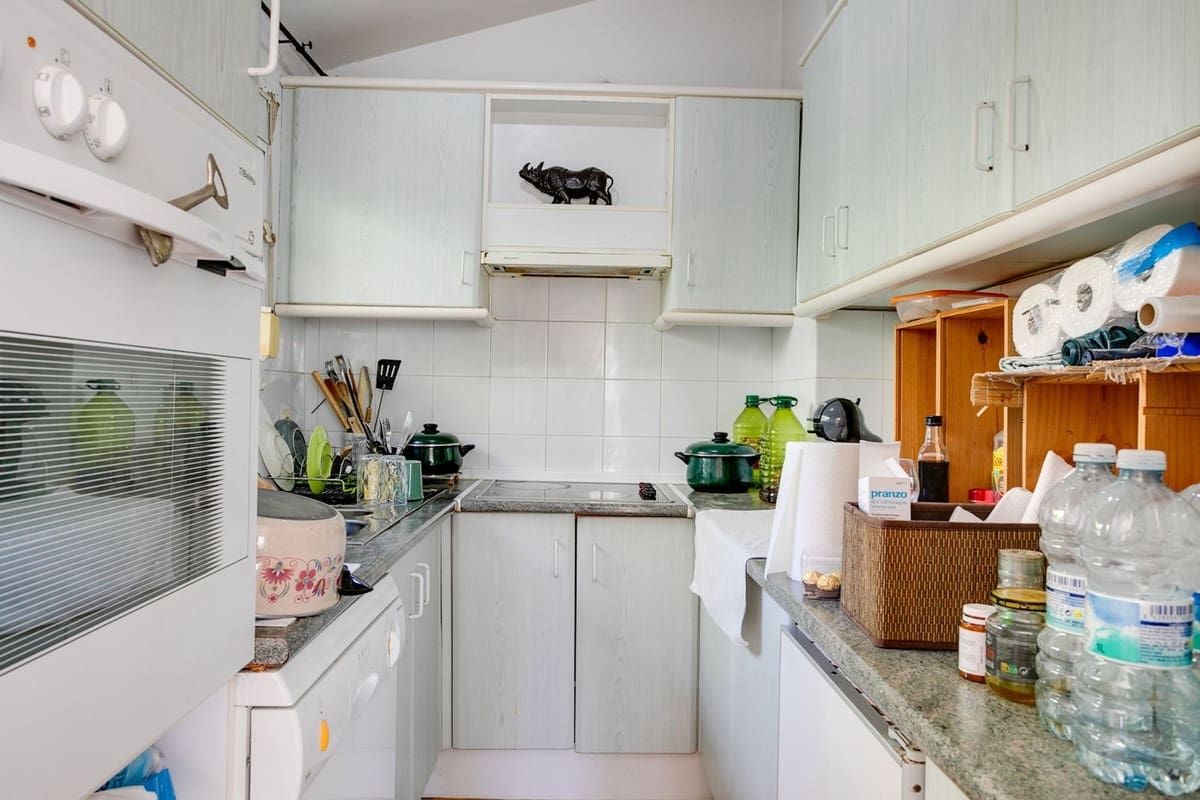3 makuuhuone Huvila myytävänä paikassa Estepona - 945 000 € (Ref: 9077399)