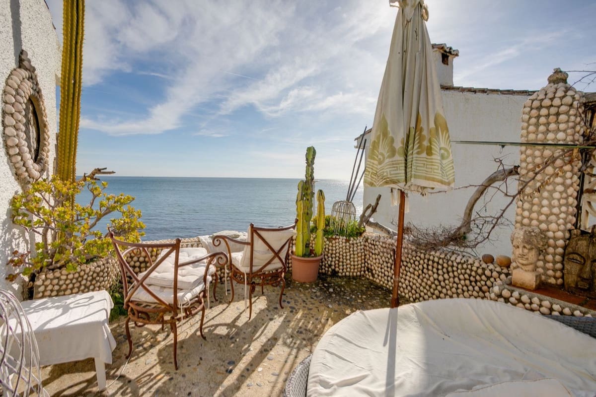 3 makuuhuone Huvila myytävänä paikassa Estepona - 945 000 € (Ref: 9077399)