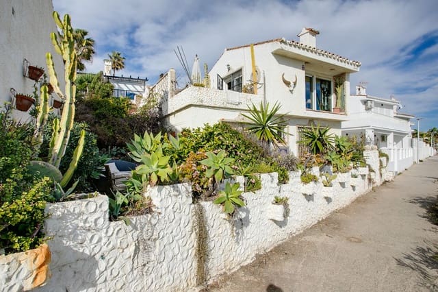3 makuuhuone Huvila myytävänä paikassa Estepona - 945 000 € (Ref: 9077399)