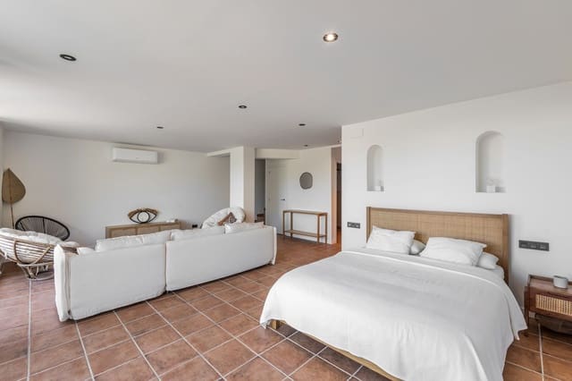 3 makuuhuone Huvila myytävänä paikassa Estepona - 799 000 € (Ref: 9077402)