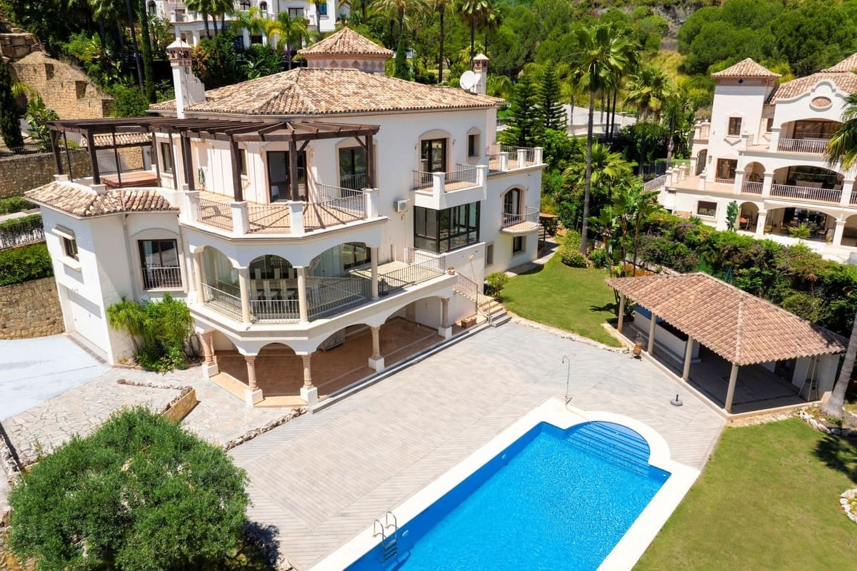 6 slaapkamer Villa te koop in Los Arqueros met garage - € 1.985.000 (Ref: 9079699)