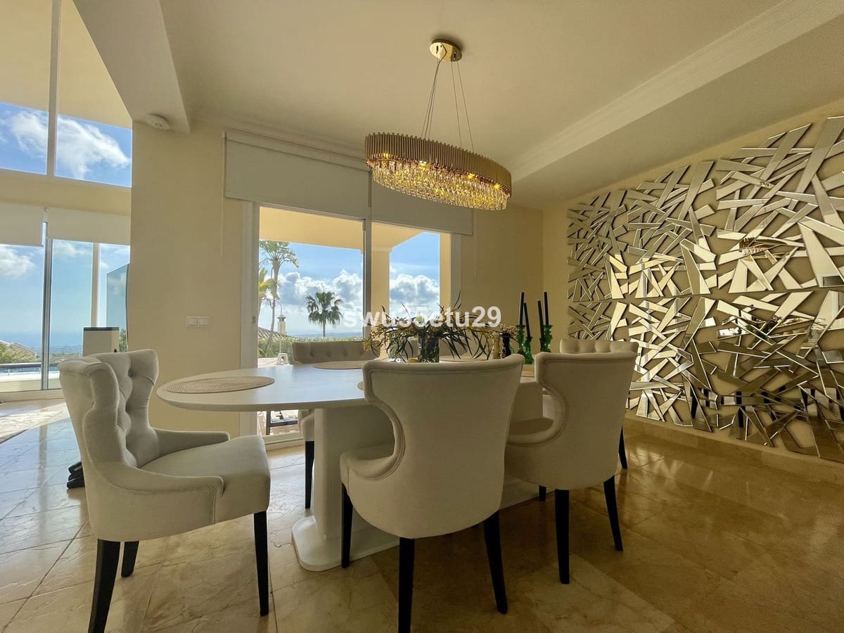 3 soverom Villa til salgs i Istan med garasje - € 1 350 000 (Ref: 9079702)