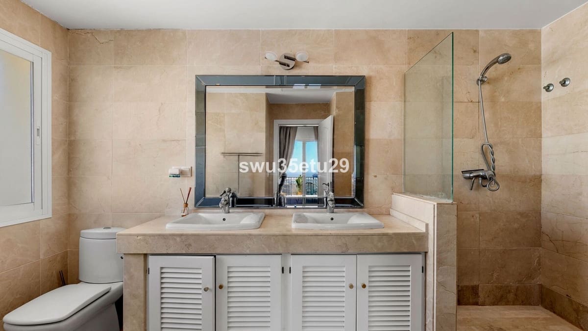 3 soverom Villa til salgs i Istan med garasje - € 1 350 000 (Ref: 9079702)