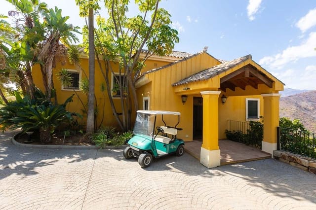 5 bedroom Villa for sale in Benahavís with garage - € 1,875,000 (Ref: 9079704)