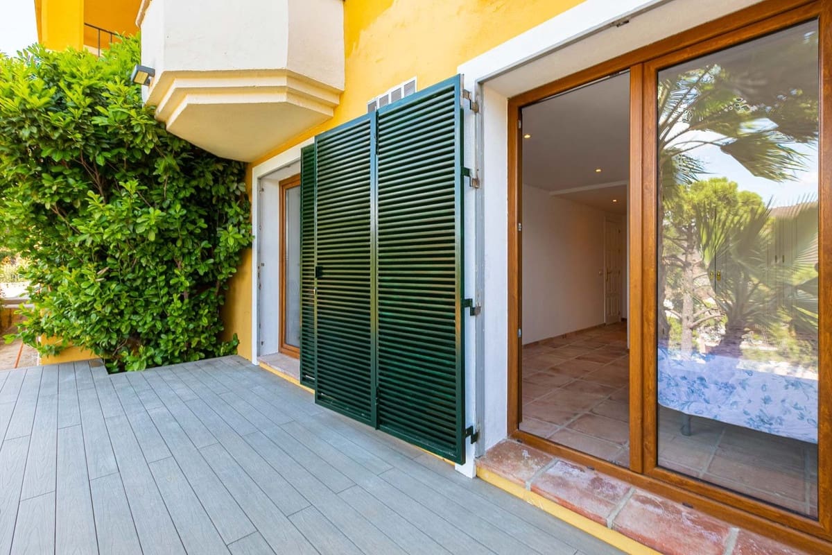 5 sovrum Villa till salu i Benahavis med garage - 1 795 000 € (Ref: 9079704)