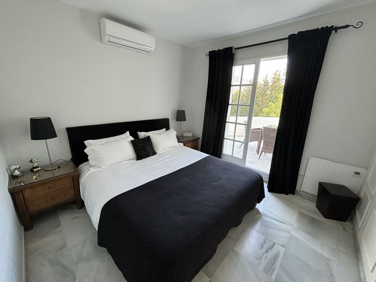 5 sovrum Villa till salu i Nueva Andalucia - 1 800 000 € (Ref: 9079705)