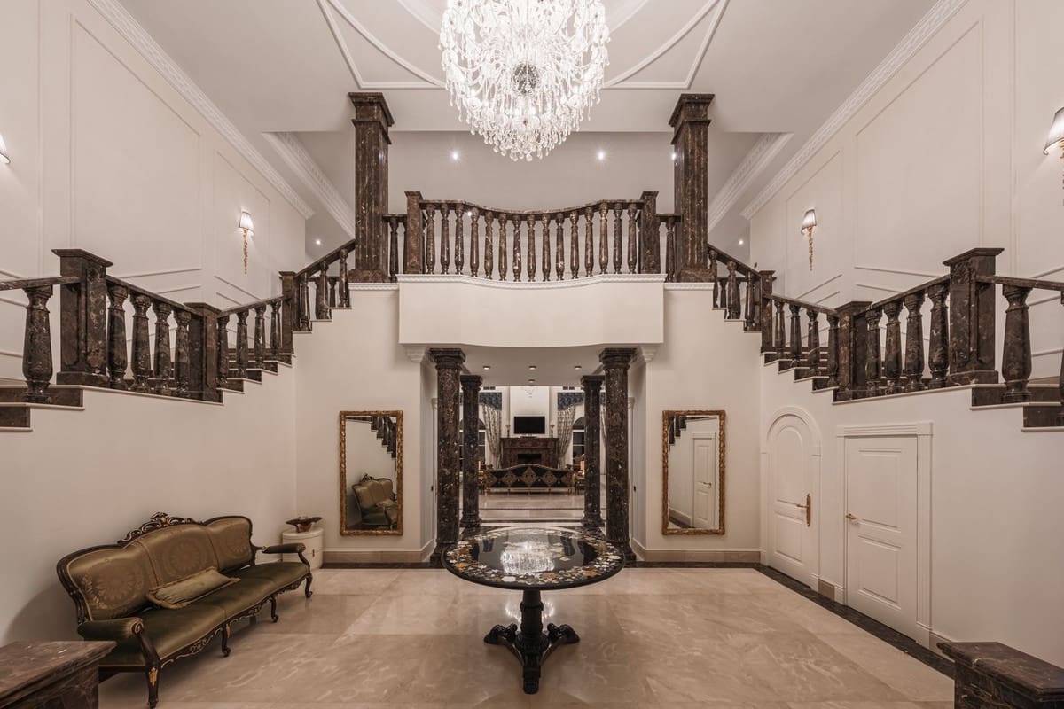 7 chambre Villa/Maison à vendre à Golden Mile avec garage - 13 000 000 € (Ref: 9080903)